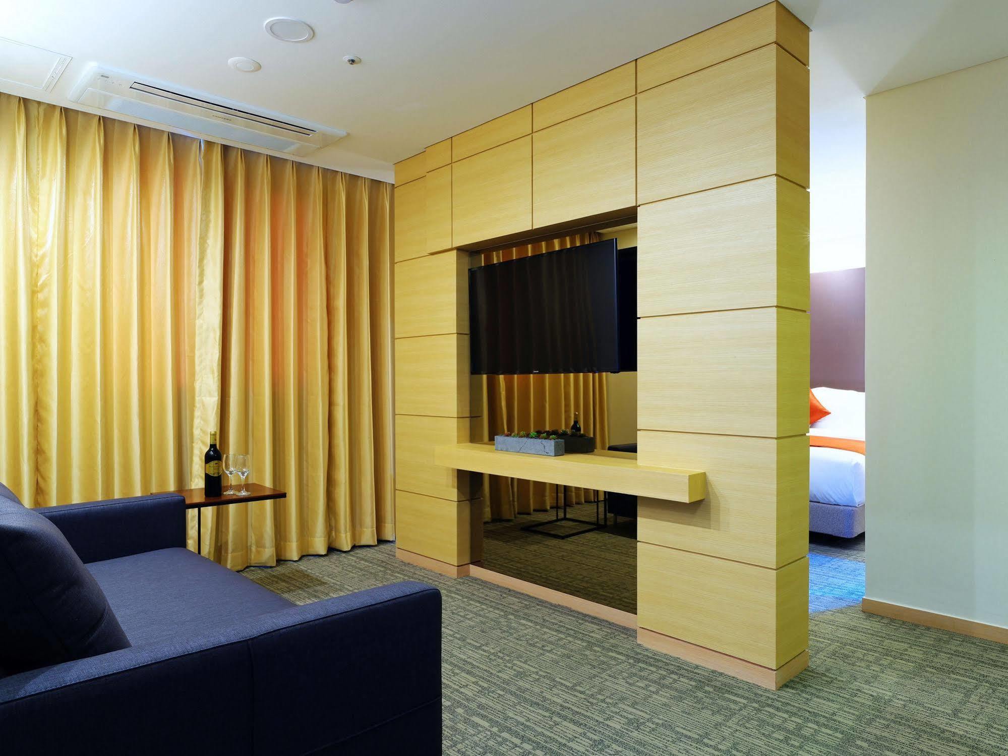 On City Hotel Cheonan Eksteriør billede